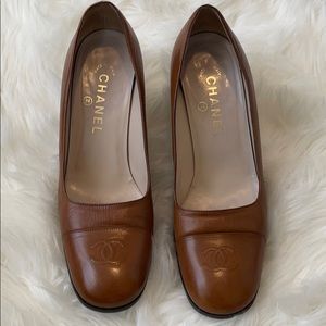 Channel brown dress shoes size 38 1/2 fits like 8